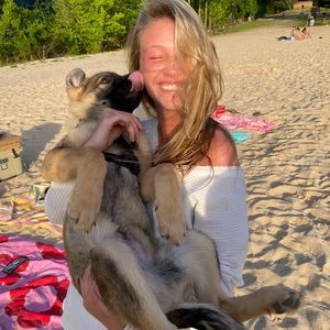 Meet your Posher, Delana